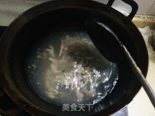 利剑菜肉丝汤的做法步调：2