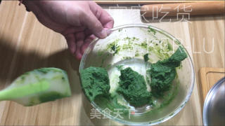 抹茶奶酥吐司，浓浓抹茶幽香，心感疏松又推丝，奶喷鼻味实足。的做法步调：11