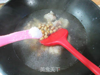 花死米烧排骨的做法步调：9