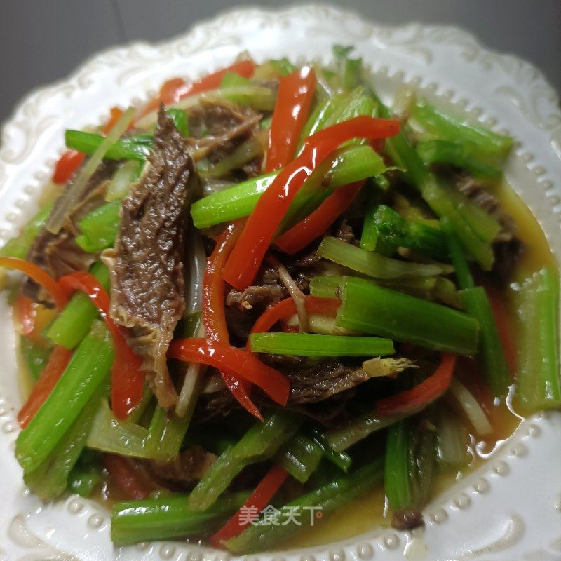 西芹白椒炒驴肉的做法