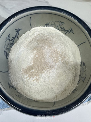玉兔闹秋的做法步调：1