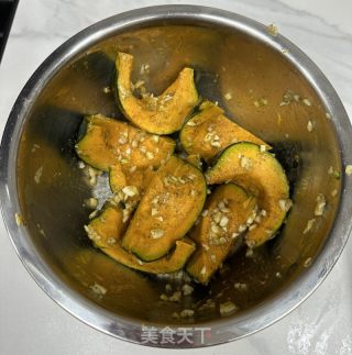 蒜喷鼻烤贝北瓜的做法步调：4