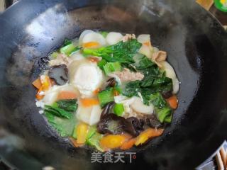 鸡蛋肉片年糕汤的做法步调：6