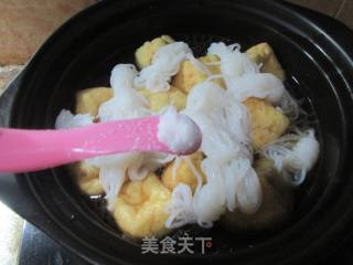 油豆腐魔芋结排骨煲的做法步调：10