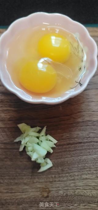 喷鼻麦菜鸡蛋炒濑粉的做法步调：3