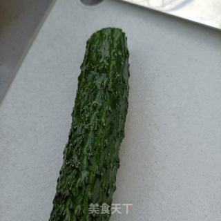 黑鸡蛋拌黄瓜的做法步调：3