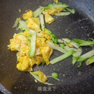 女菜木耳炒黑鸡蛋的做法步调：10