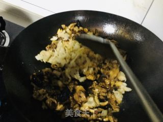 酸菜炒羊肉的做法步调：6