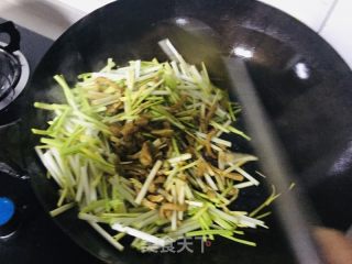 蒜黄炒肉丝的做法步调：5