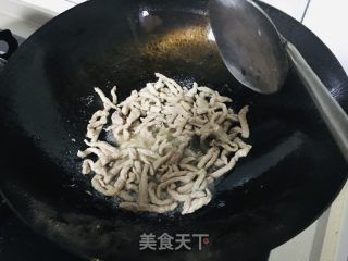 蒜黄炒肉丝的做法步调：3