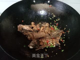 五喷鼻椒盐鱼骨的做法步调：17