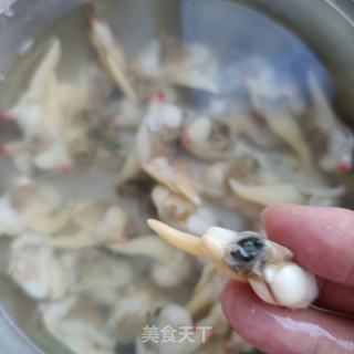 蛤蜊肉炒莴笋的做法步调：1