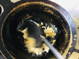 单椒蛋炒饭的做法步调：2