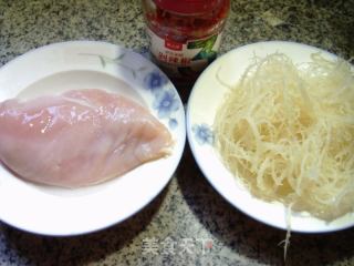 鸡胸肉拌石花菜的做法步调：1