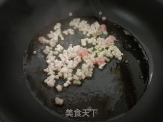 肉丁炒饭的做法步调：2