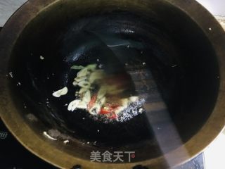 莲花菜鸡蛋炒米粉的做法步调：5