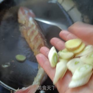 烧白头鱼的做法步调：5