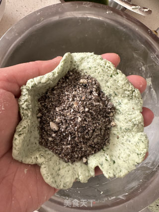 可盐可苦的艾草青团的做法步调：5