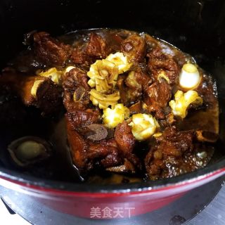 糖醋排骨炖鲍鱼的做法步调：9
