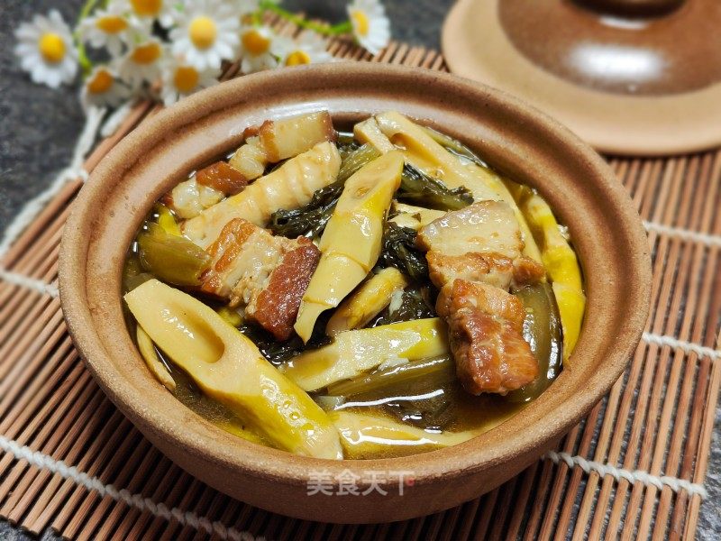 五花肉咸菜苦笋煲的做法