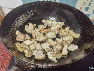 酱喷鼻回锅肉的做法步调：4