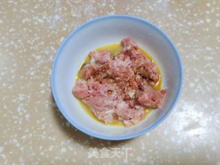 京彩馄饨的做法步调：1