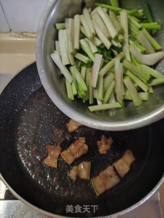 荞头炒五花肉的做法步调：7