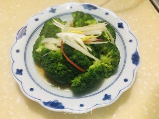 利剑灼西兰花的做法步调：6