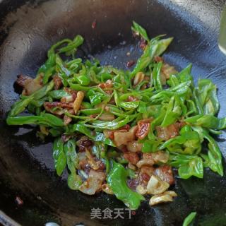 薄皮椒回锅肉的做法步调：10