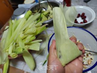玉米叶八宝粽的做法步调：9
