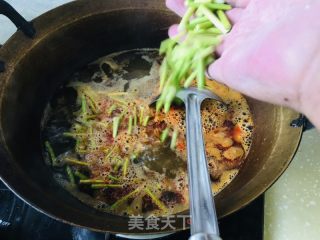 羊肉喷鼻菇里片的做法步调：7