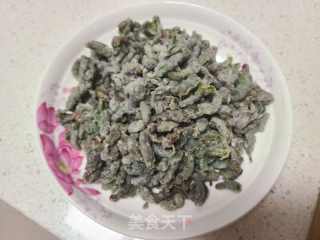 年夜蒜炒蒸枸蒲穗的做法步调：3