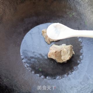 排骨汤炒韭菜的做法步调：6