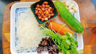 凉拌石花菜的做法步调：1