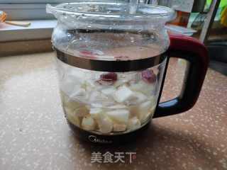 白枣荸荠雪梨汤的做法步调：3