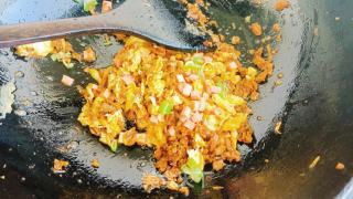 中婆菜炒饭的做法步调：7