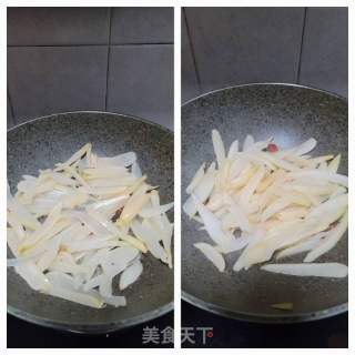 牛柳炒酸萝卜条的做法步调：4