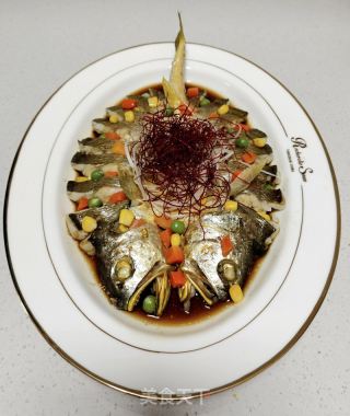 浑蒸黄花鱼的做法步调：9
