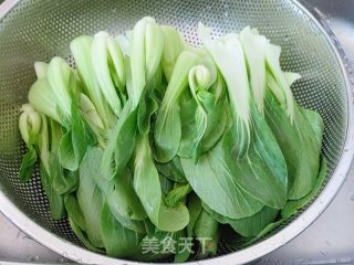 蒜喷鼻油菜的做法步调：2