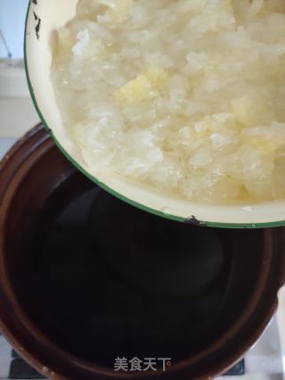 雪梨银耳汤的做法步调：4