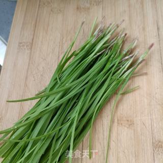 韭菜鸡蛋炒芽菜的做法步调：5