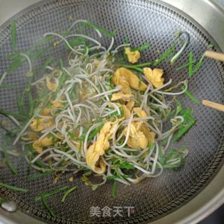韭菜鸡蛋炒芽菜的做法步调：14