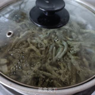 虾仁炒构树穗的做法步调：6
