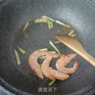 利剑虾炒绿芽菜的做法步调：6