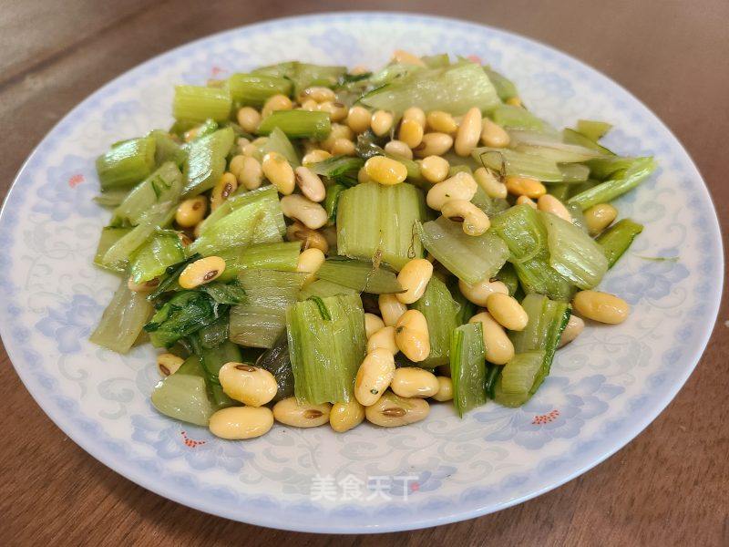 莙荙菜杆炒黄豆的做法
