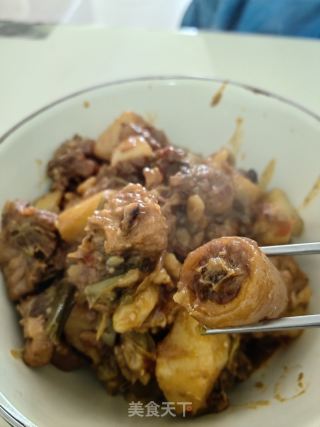猪尾巴烧土豆的做法步调：10