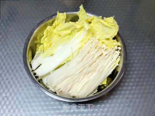上汤娃娃菜的做法步调：1