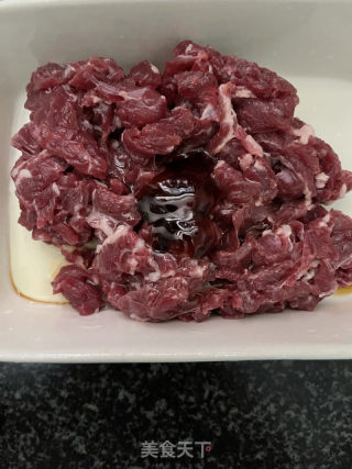腐竹蒸牛肉的做法步调：4