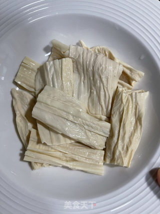 腐竹蒸牛肉的做法步调：7