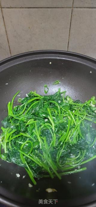青椒腐乳炒甘薯叶的做法步调：9
